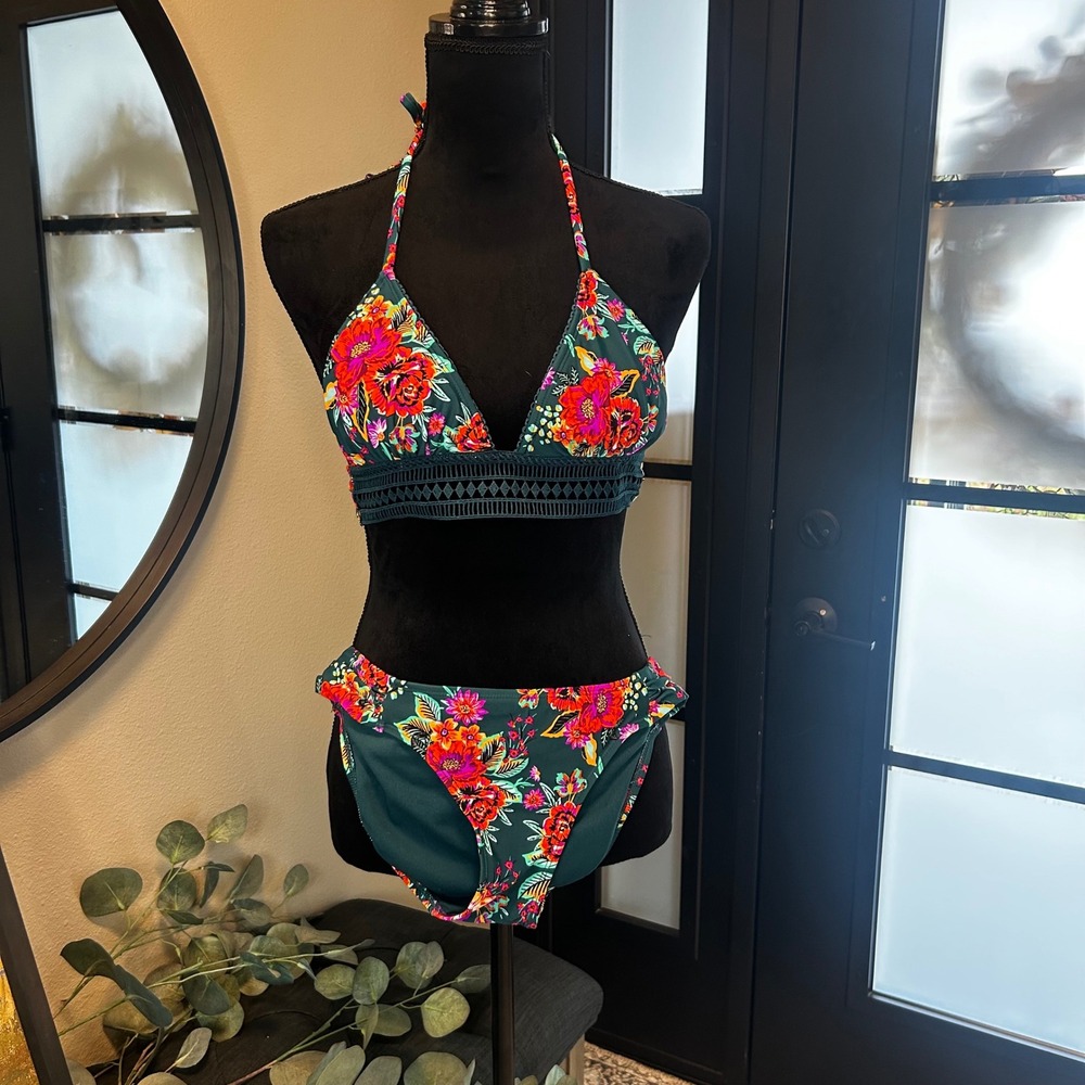 Xhilaration Teal Floral Crochet Lace Bikini Set Two Piece Swimsuit Medium